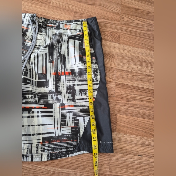 Columbia Men's Shorts - Picture 4 of 7